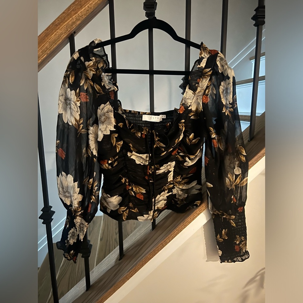 ASTR the label floral top with metallic detail